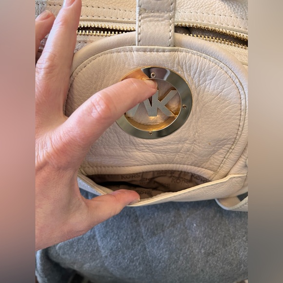 Michael Kors Large Fulton Cream Neutral Classic Pebbled Leather Satchel Orig$398 - Picture 11 of 15